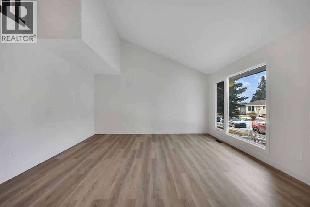 308 Doverview Crescent SE