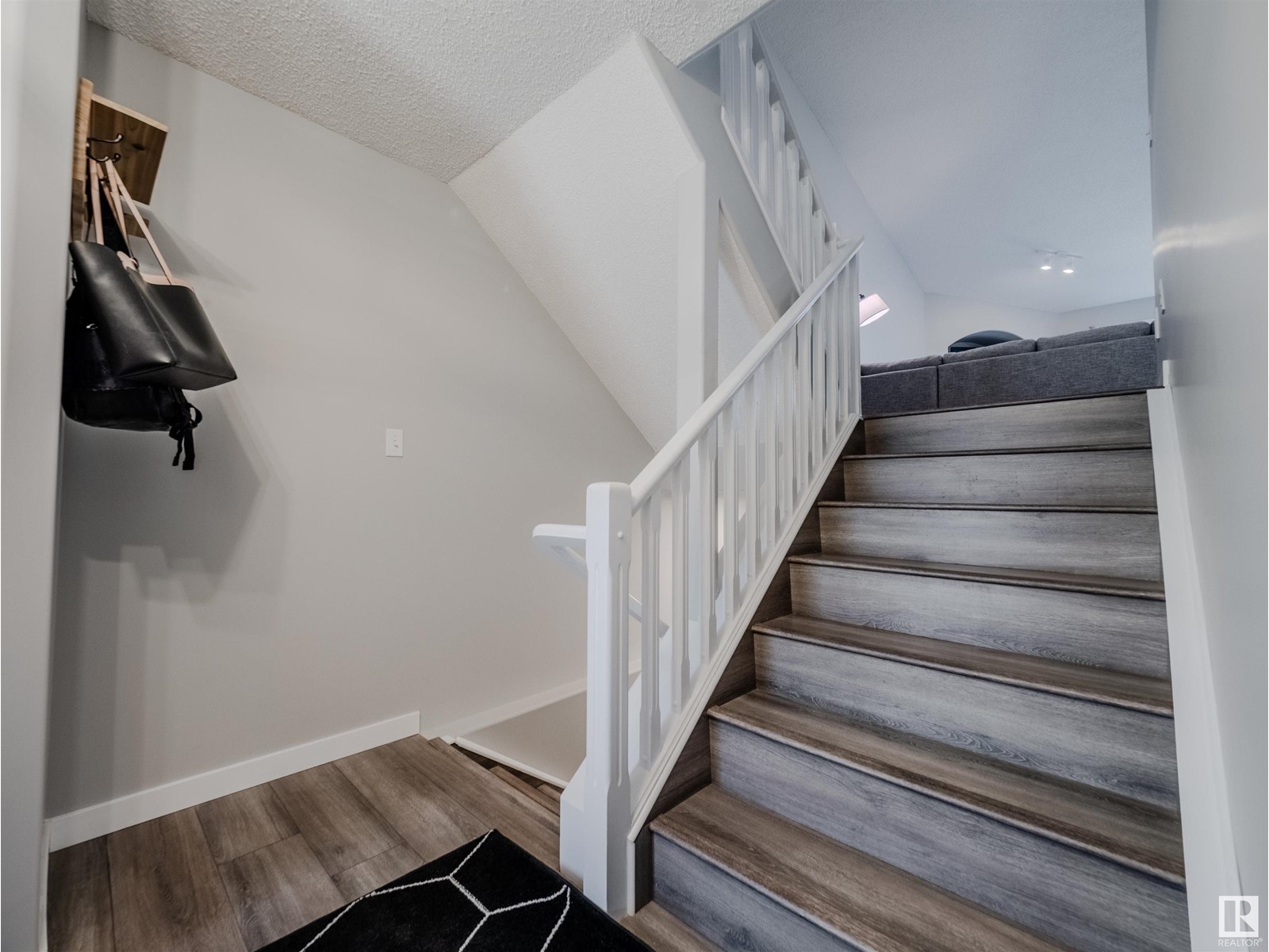 #18 64 BLACKBURN W SW