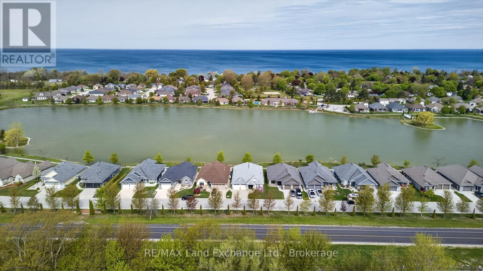 15 - 221 CARLOWAY TRAIL