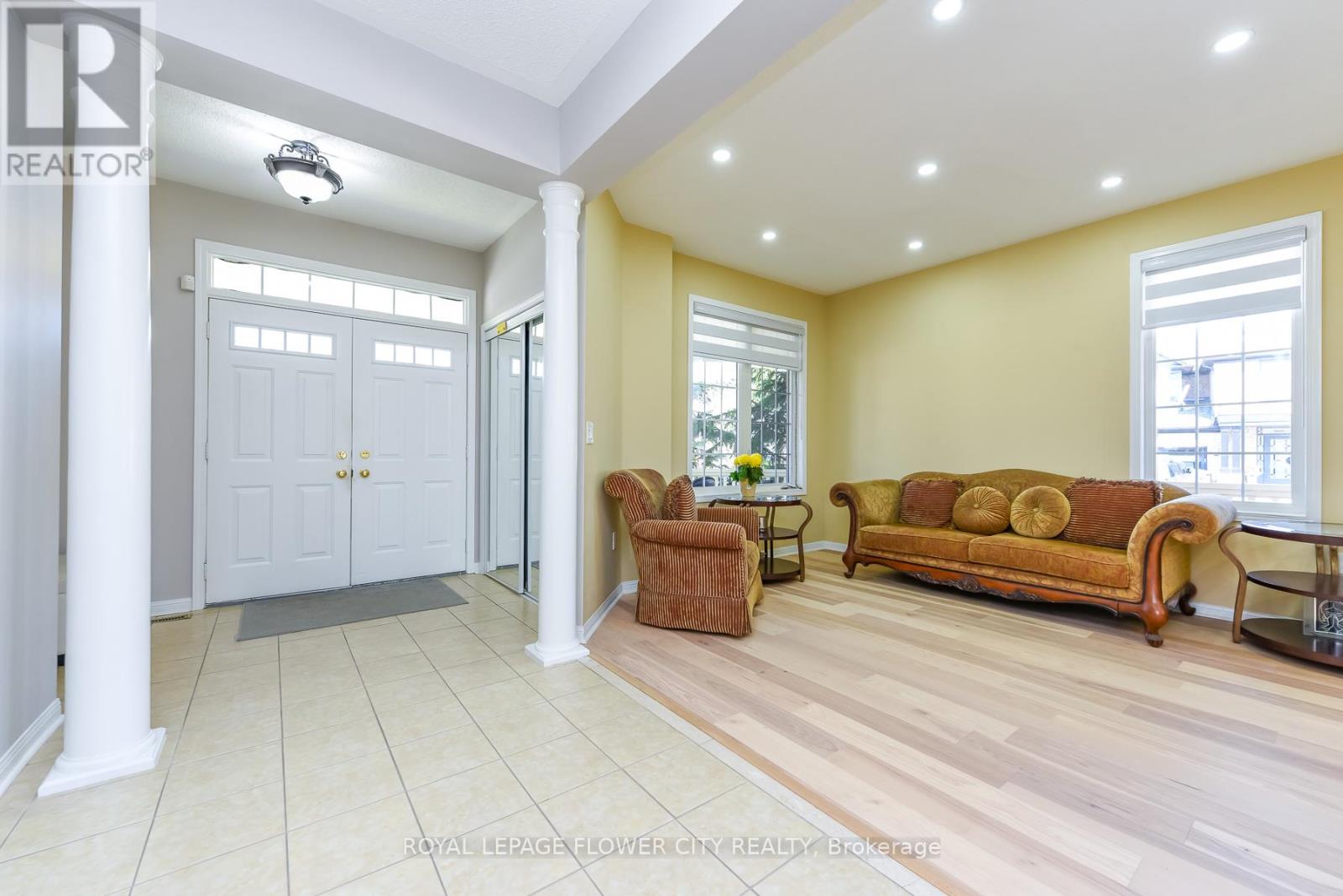 19 MALDIVES CRESCENT N