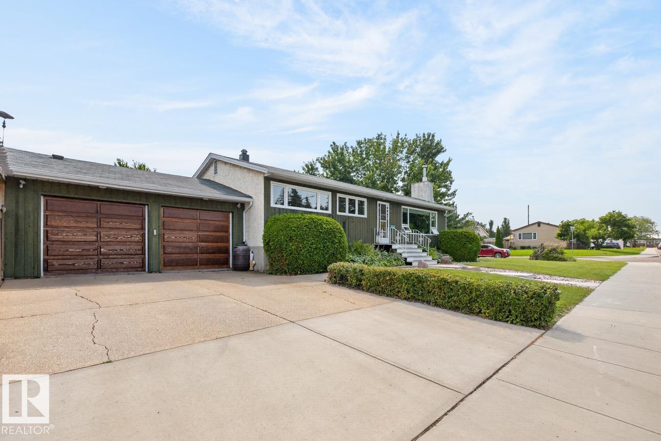 7607 75 AV NW