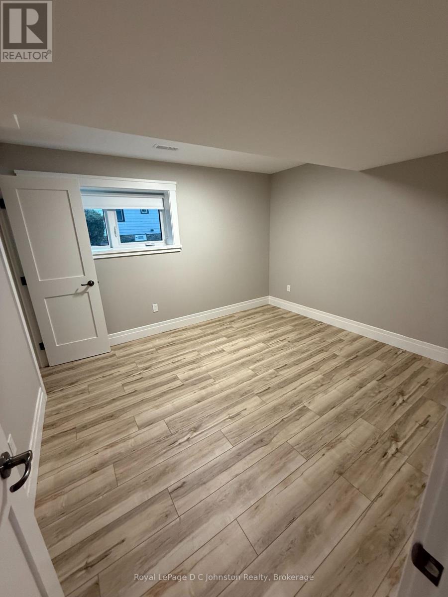 2 - 365 SPENCE STREET