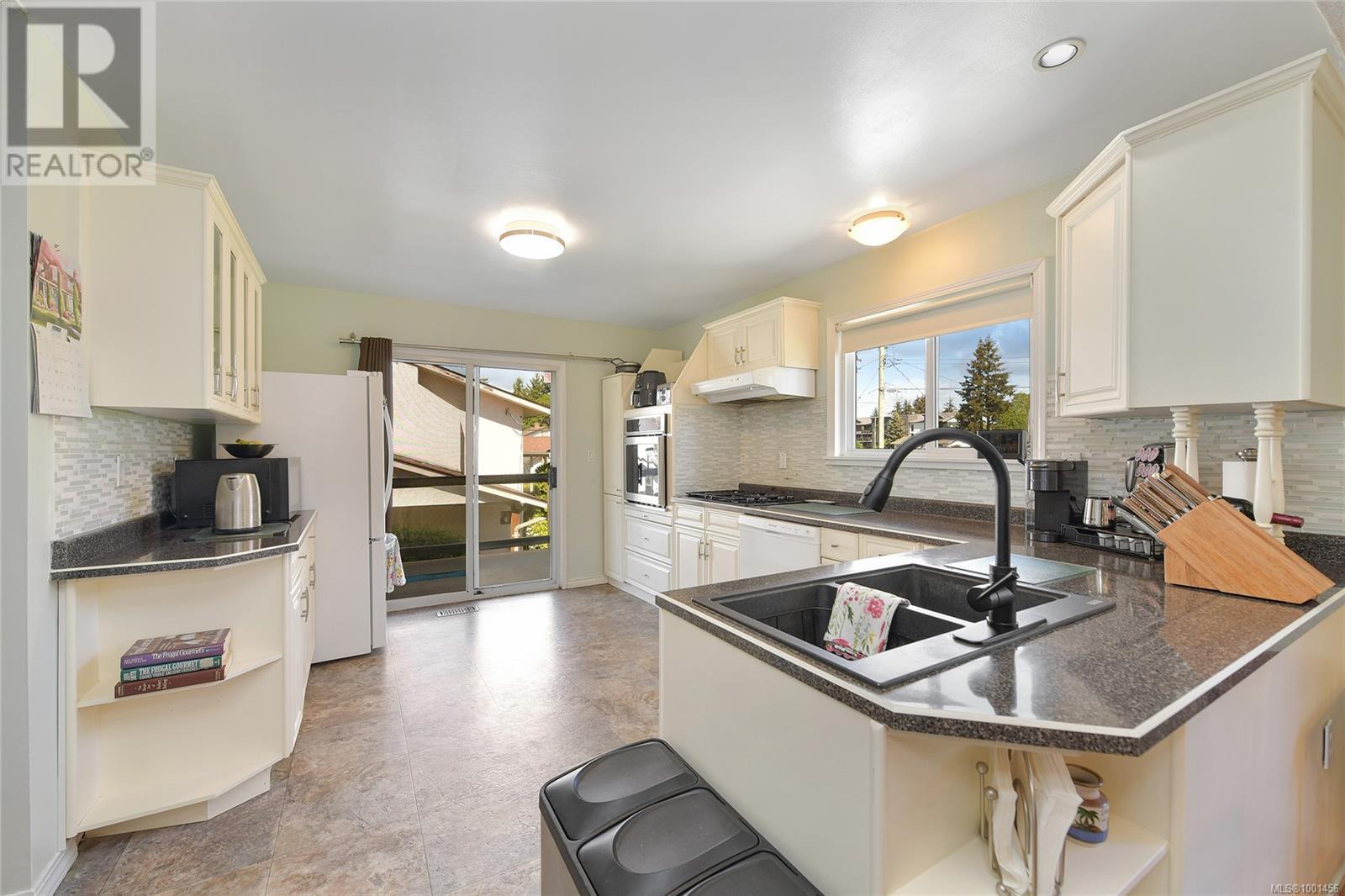 723 Percy Pl