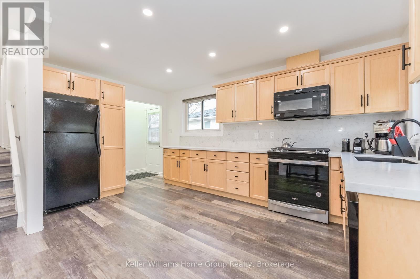 373 WEST ACRES DRIVE