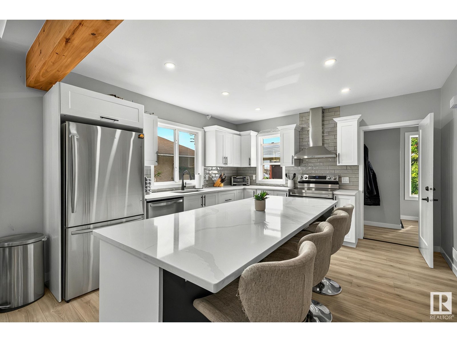 12714 126 ST NW