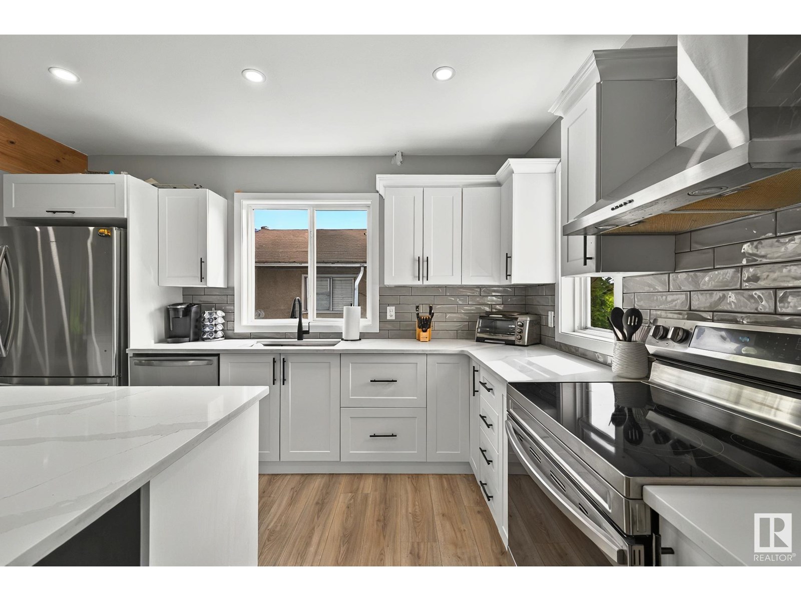 12714 126 ST NW