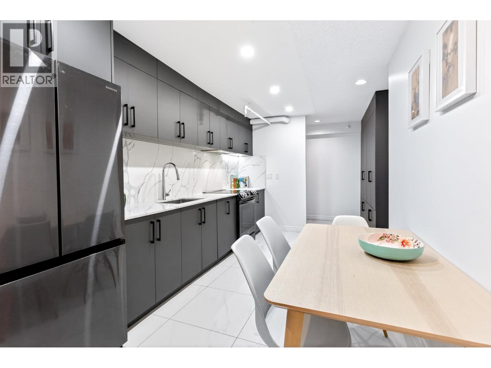 318 1500 PENDRELL STREET