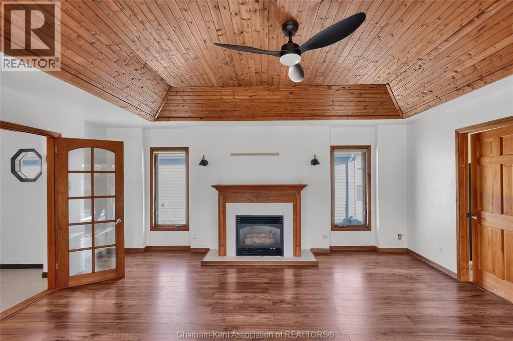 234 Wellington STREET