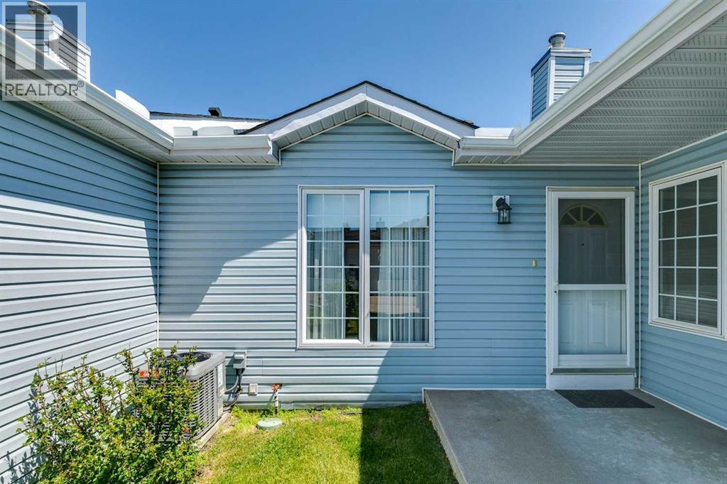 38, 105 Elm Place