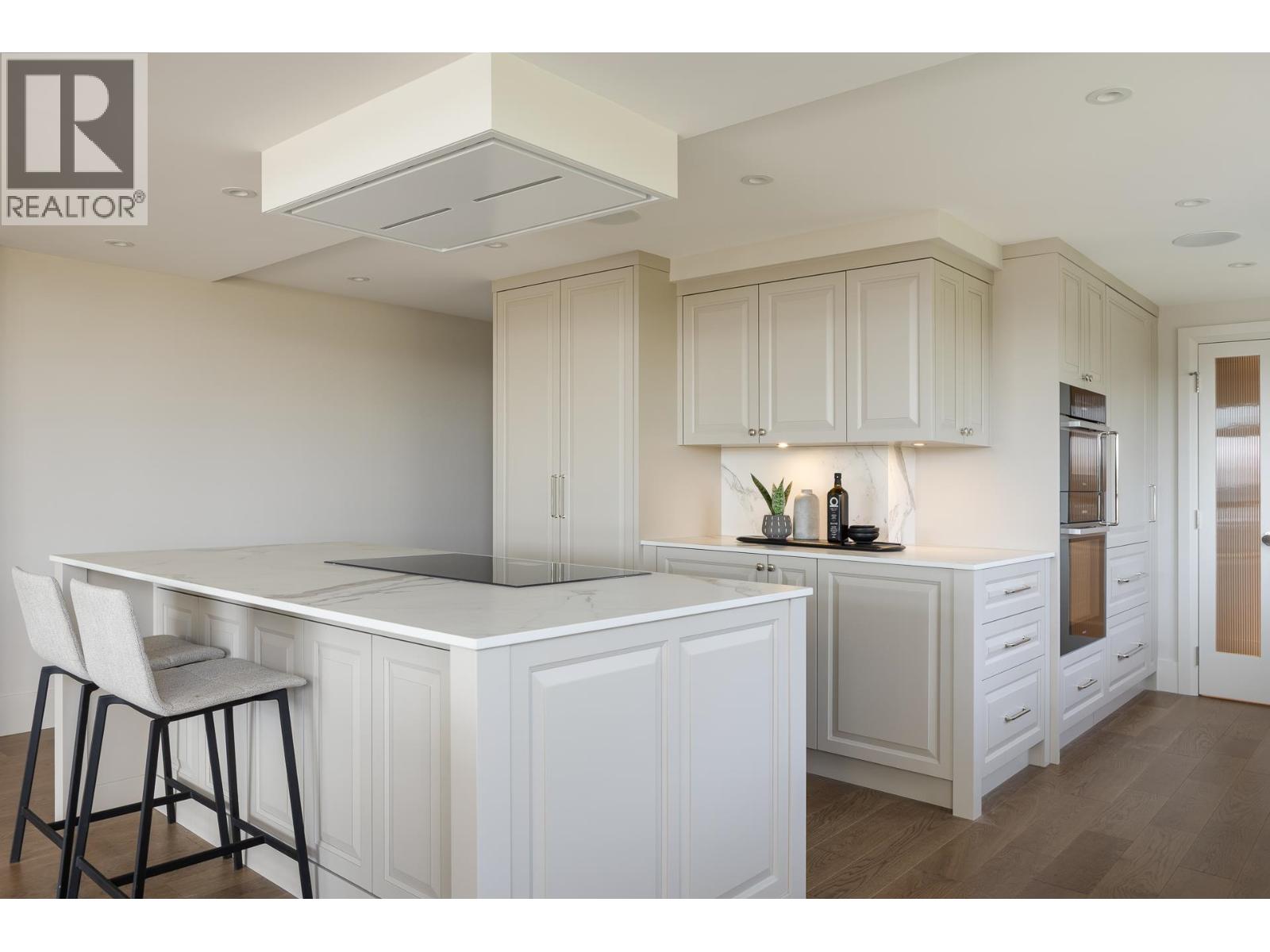 701 475 13TH STREET