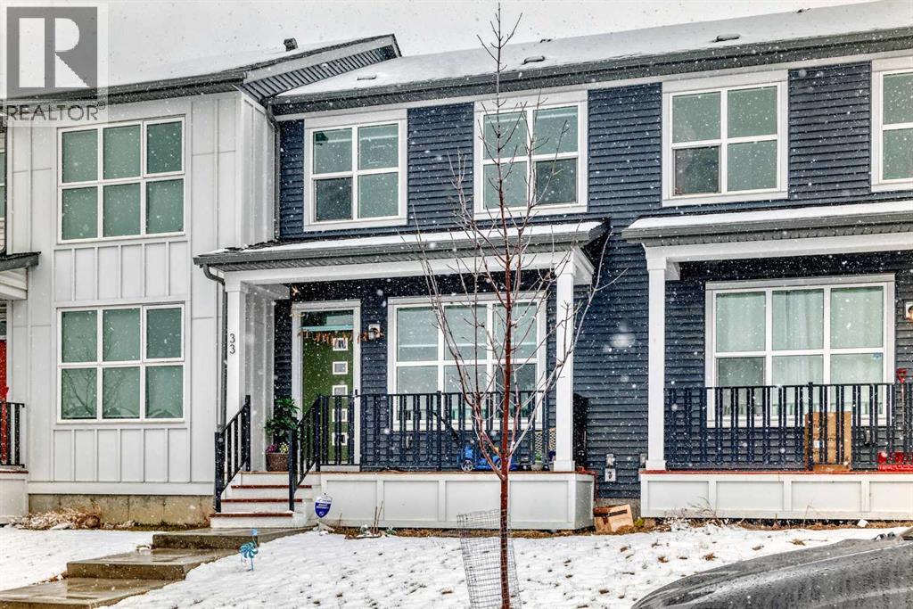33 Savanna Manor NE