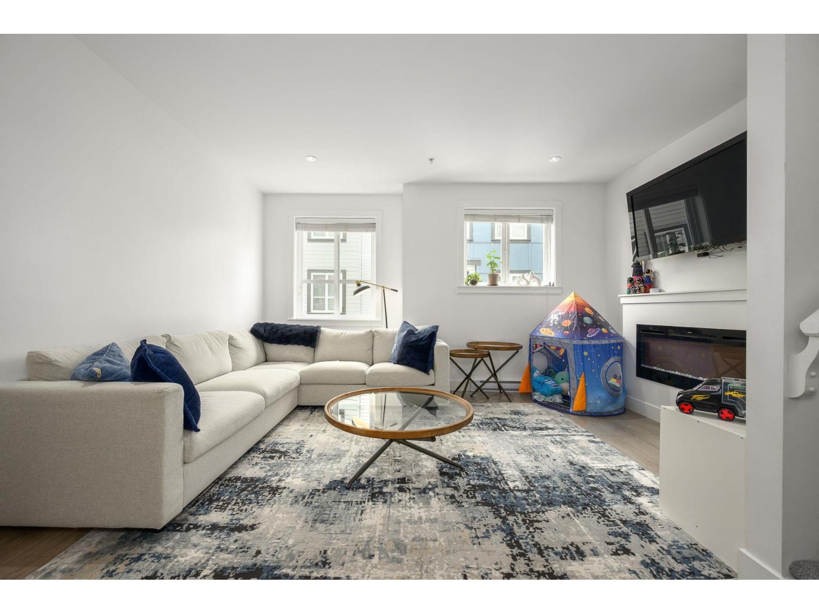 51 20860 76 AVENUE