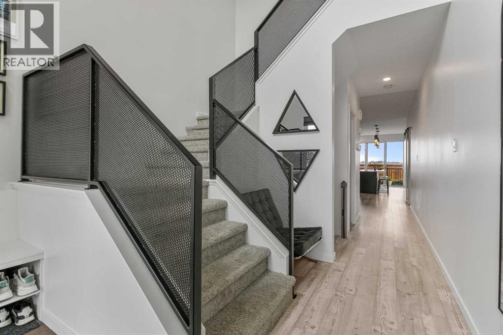 668 Aquitania Boulevard W