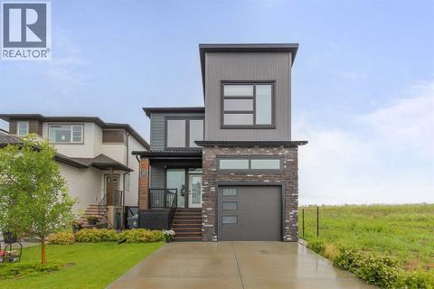 668 Aquitania Boulevard W Lethbridge AB T1J5N4