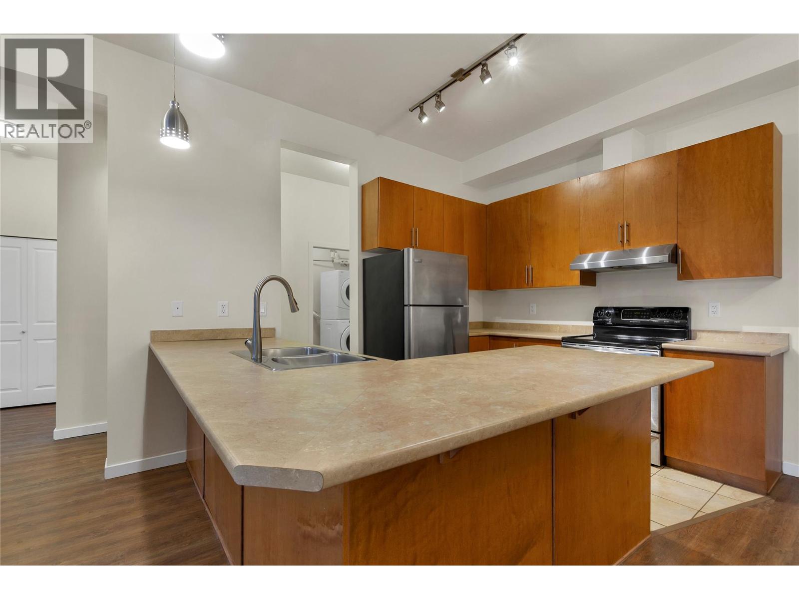 4205 27 Street Unit# 103