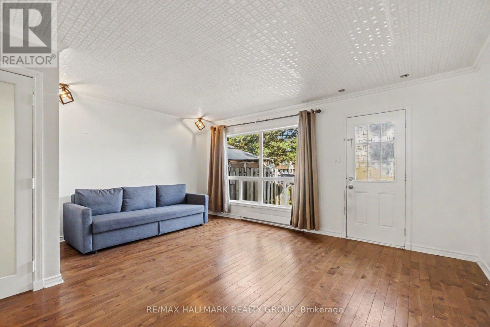 101 - 3045 OLYMPIC WAY