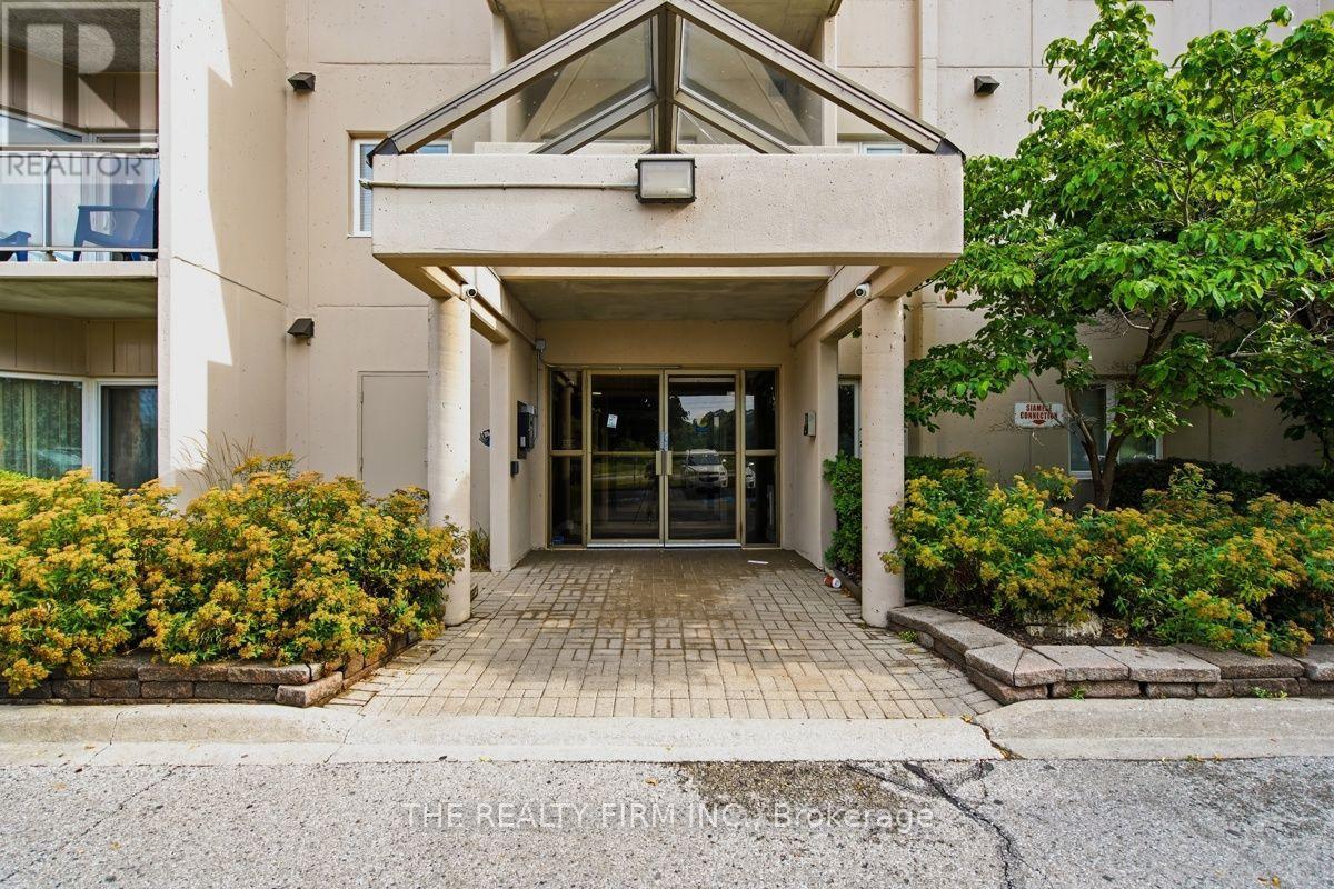 1206 - 858 COMMISSIONERS ROAD E