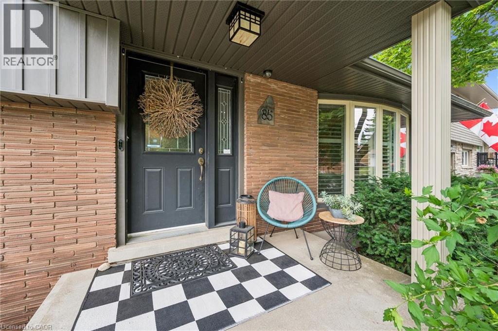 85 TANGLEWOOD Avenue