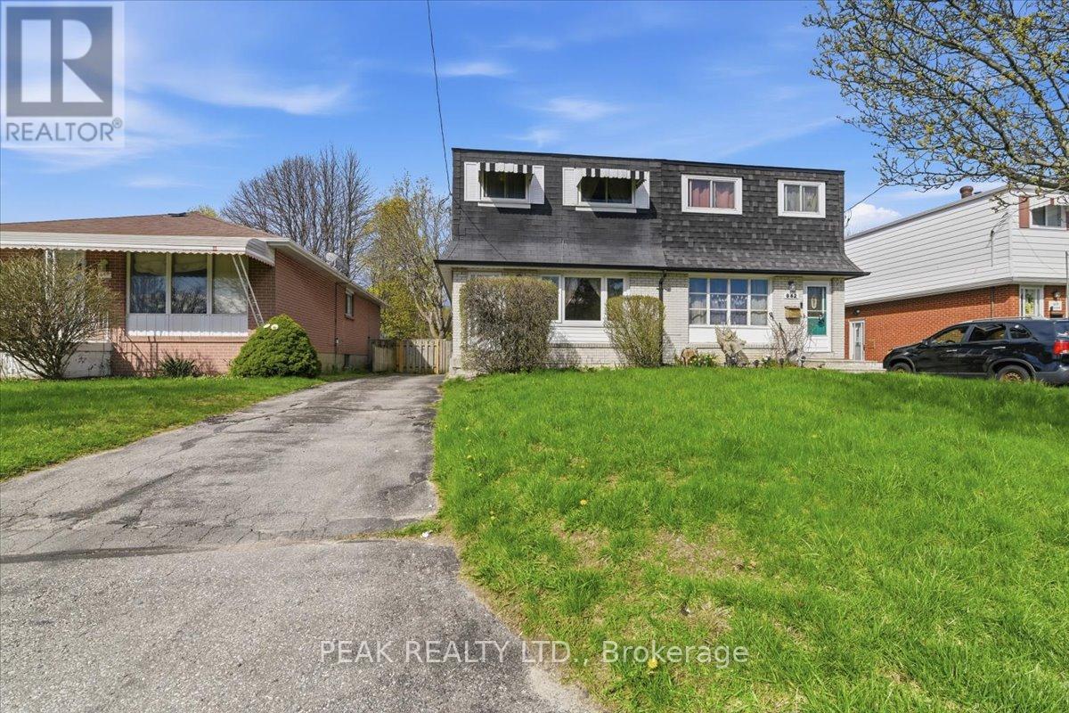 644 PERRY CRESCENT