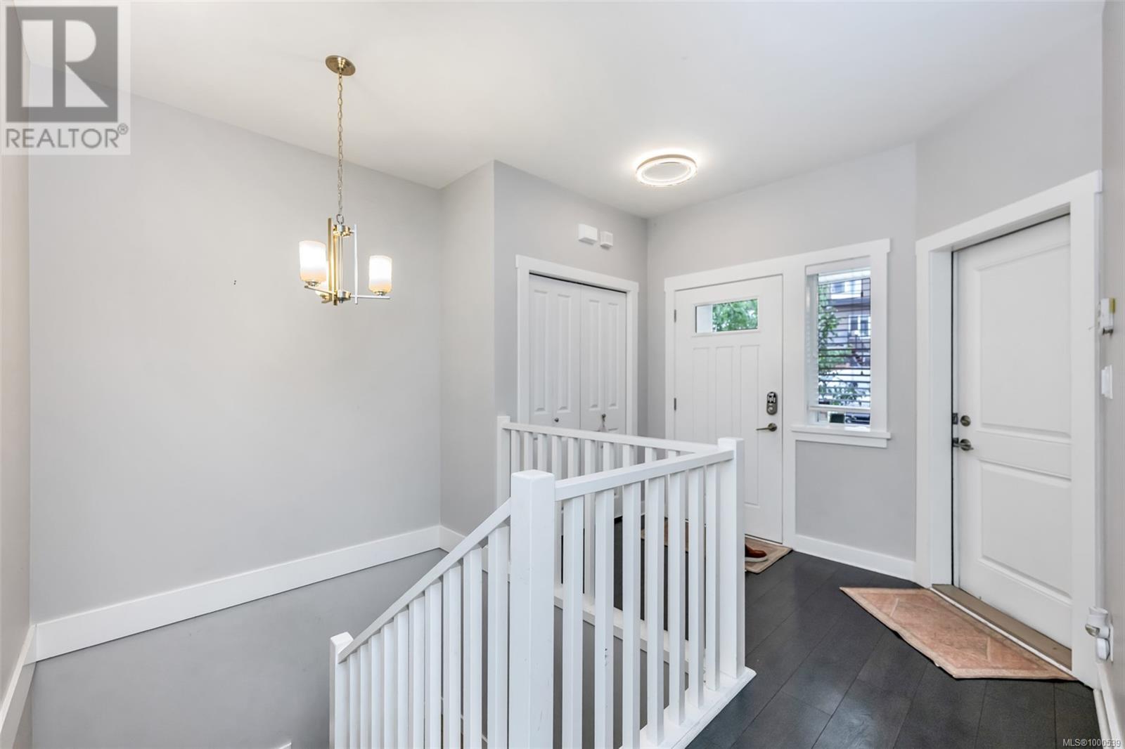 1318 Bombardier Cres