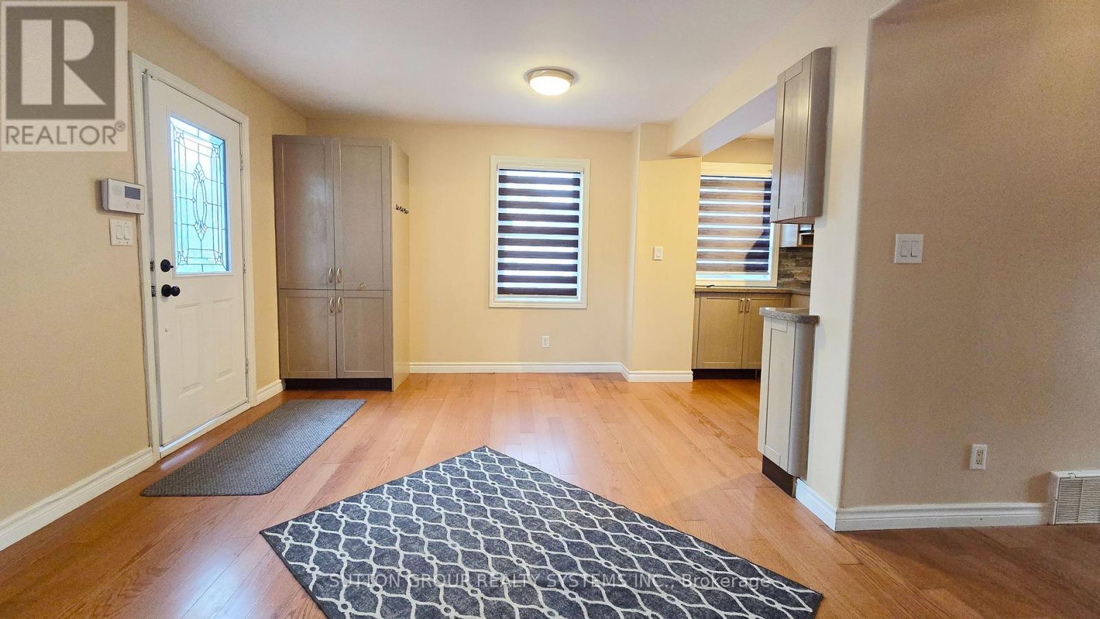 2232 QUEENSWAY DRIVE