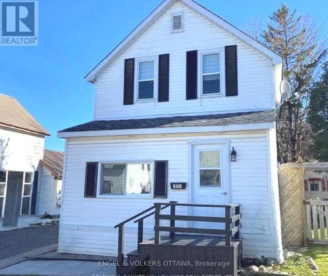 111 RUSSELL STREET N Arnprior ON K7S2J8