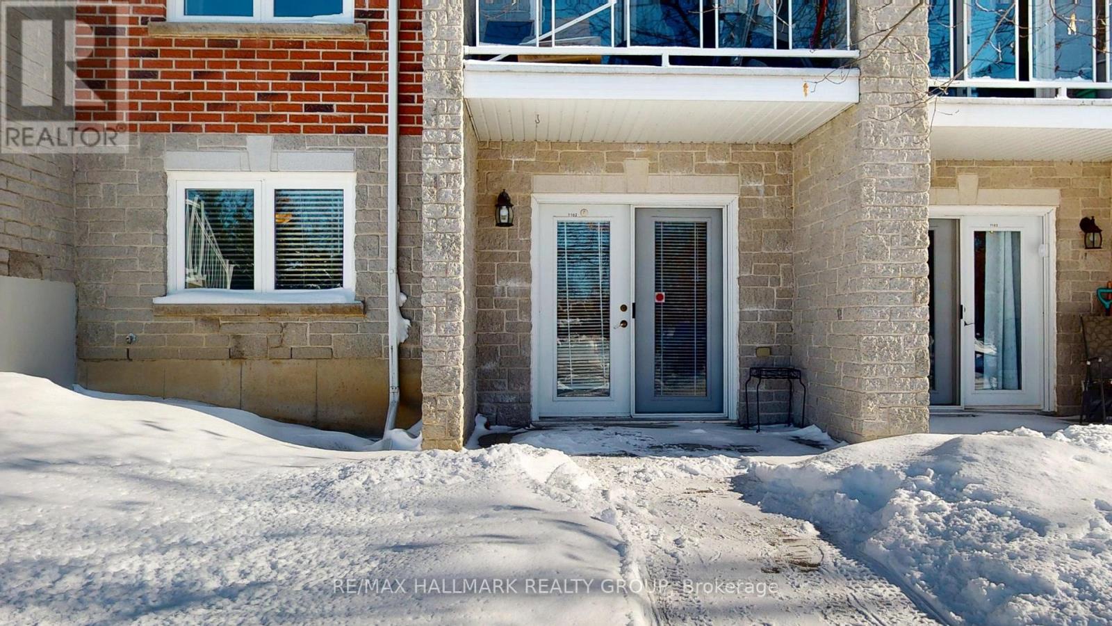 1102 - 237 OAK STREET W