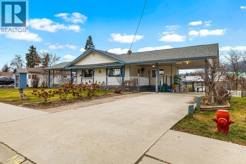 1220 CEDAR Street Creston BC V0B1G3