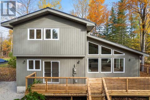 40 ROLLING HILLS DRIVE South Bruce Peninsula ON N0H2T0