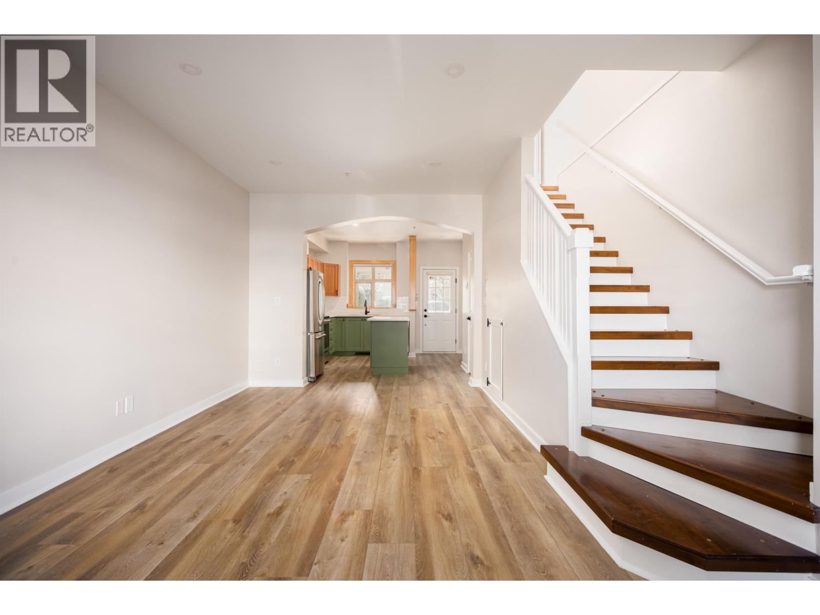 225 18 JACK MAHONY PLACE