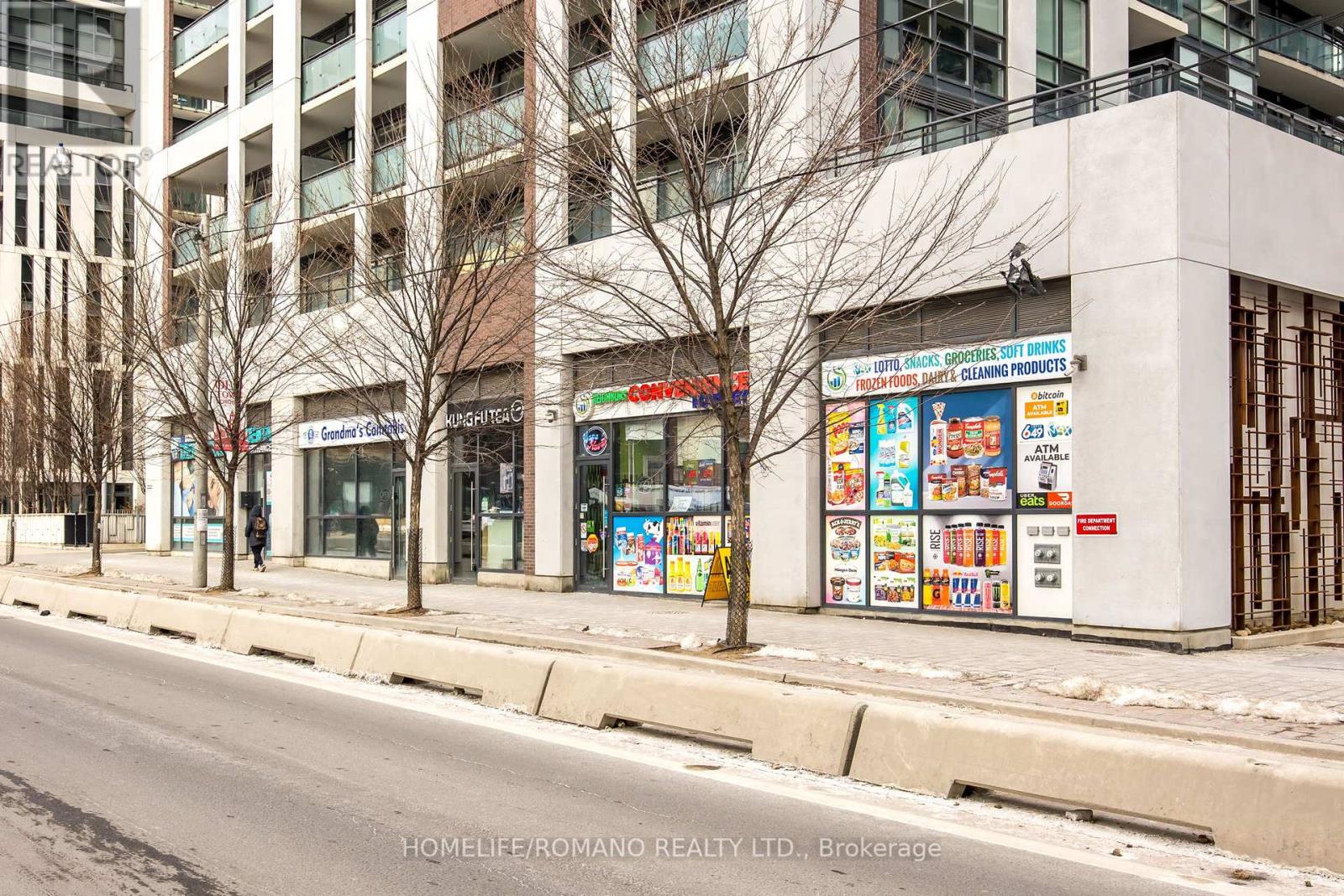 462 ADELAIDE STREET E