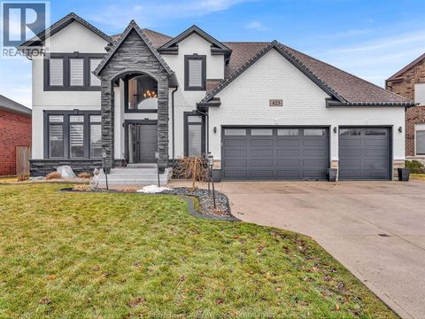 425 PINEHURST Lakeshore ON N8L0X4