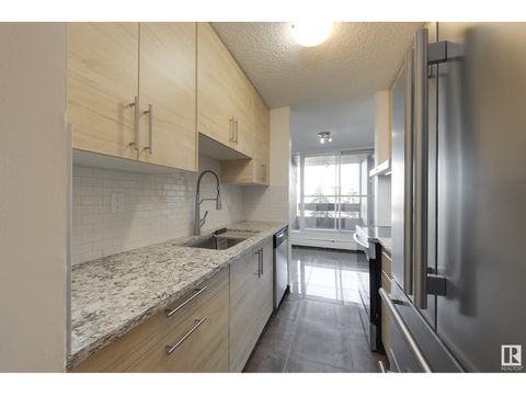 #32 8745 165 ST NW Edmonton AB T5R2R7
