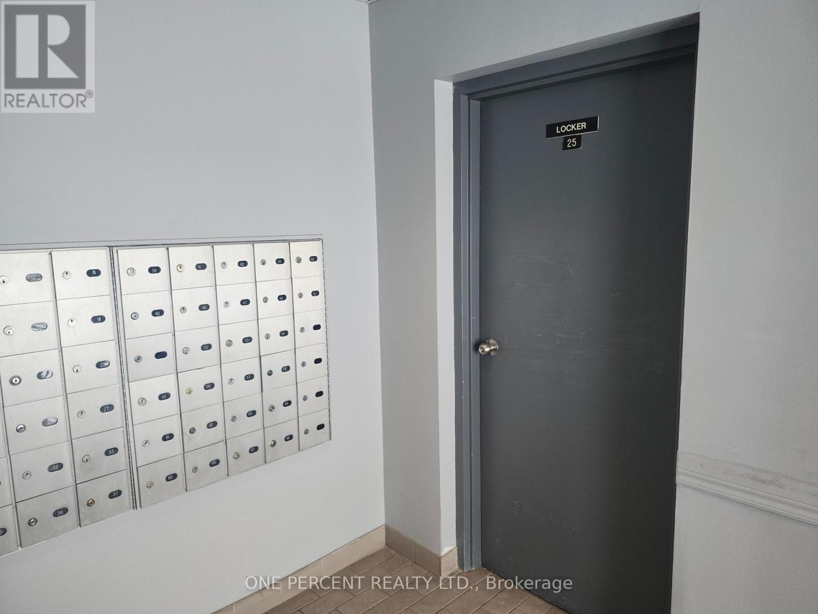 25 - 16 FOURTH STREET