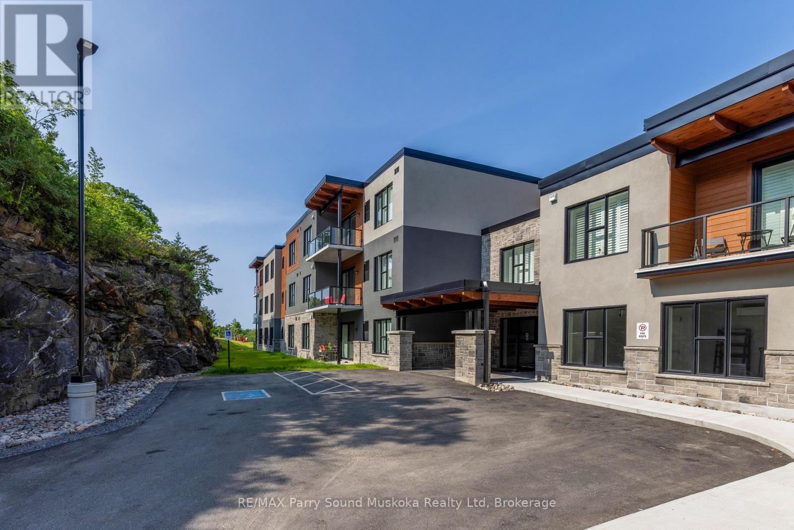 105 - 20 SALT DOCK ROAD
