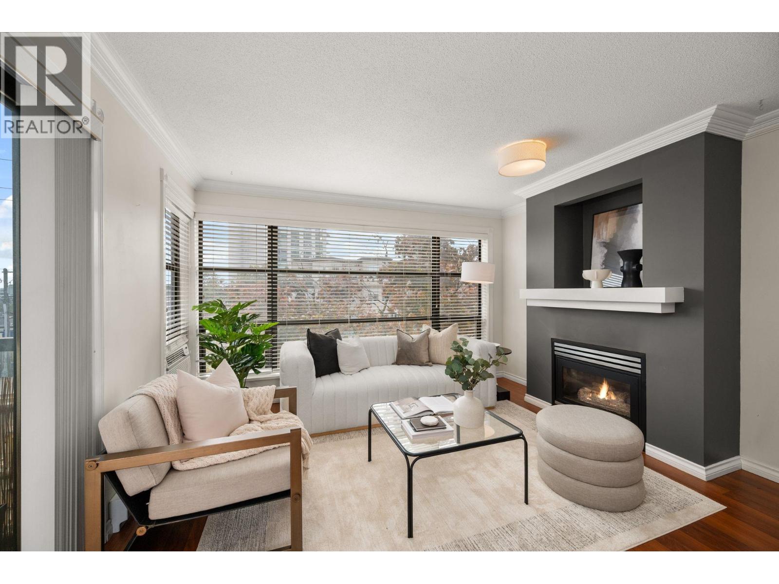 301 124 W 3RD STREET