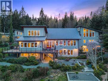 6520 Eagles Dr Courtenay BC V9J1V4