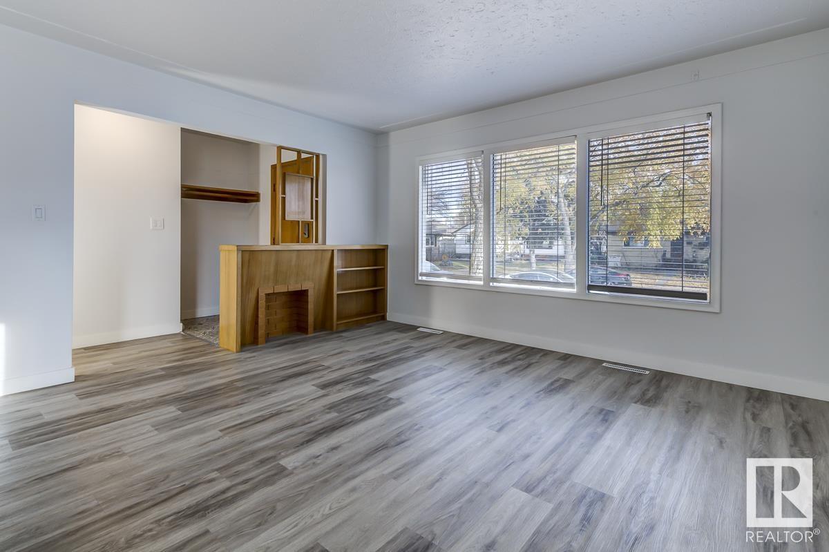11828 135 ST NW