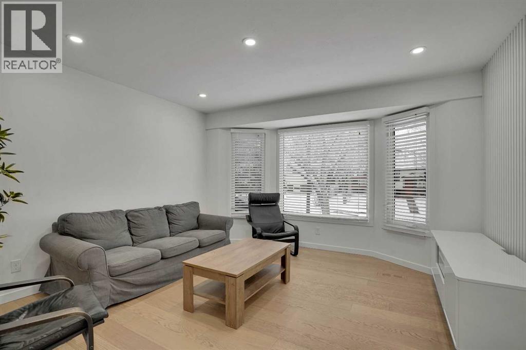 315 Templewood Place NE