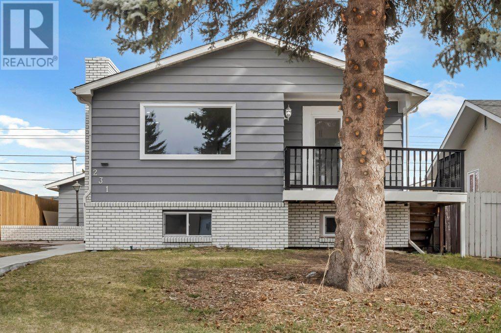 231 Penmeadows Close SE