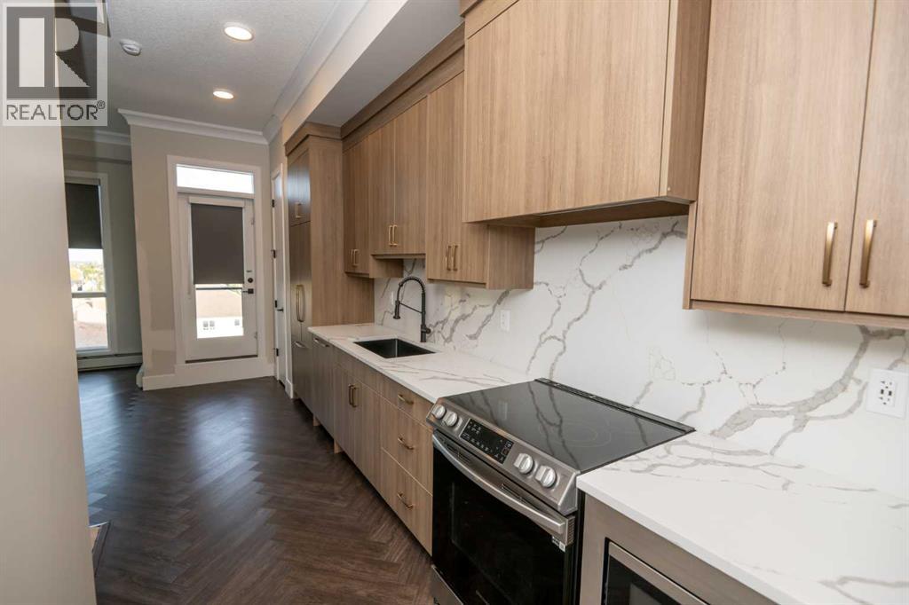 301, 330 Dieppe Drive SW