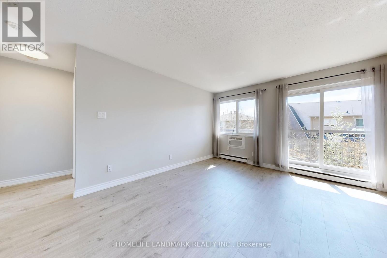 823 - 1450 GLEN ABBEY GATE