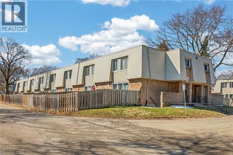 17 OLD PINE Trail Unit# 182 St. Catharines ON L2M6P9