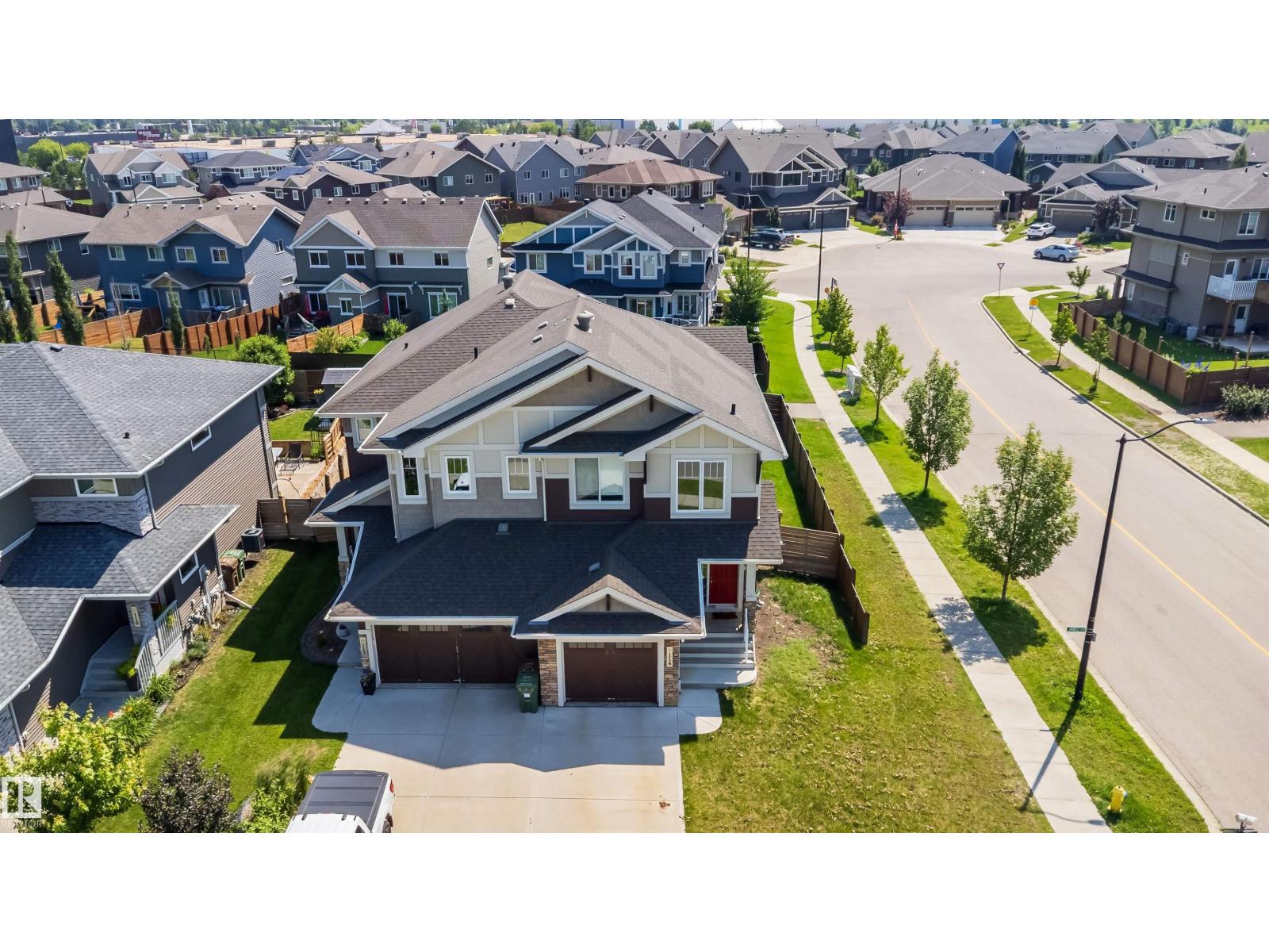 114 James CR