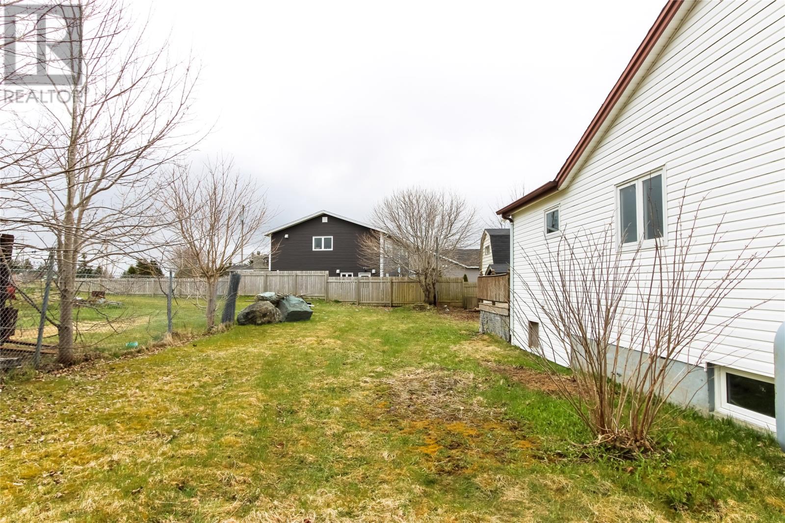 221 Paradise Road