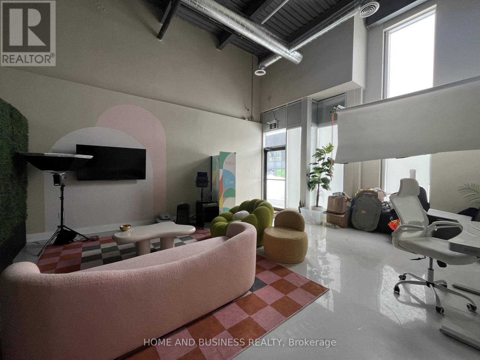 12 - 5260 SOLAR DRIVE