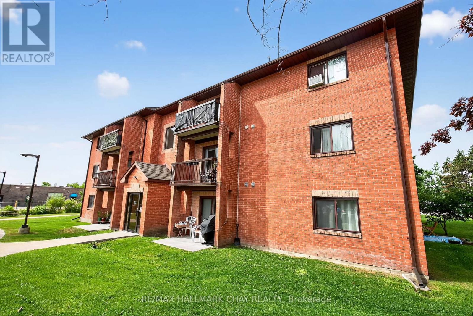 B4 - 179 EDGEHILL DRIVE
