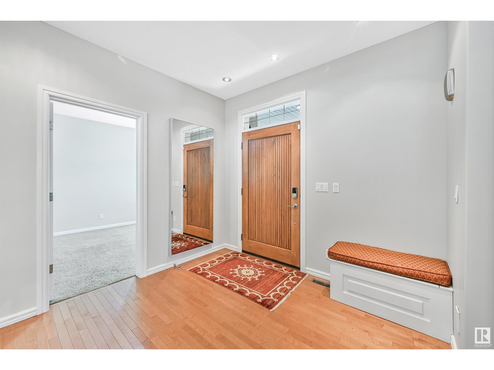 889 HOLLANDS LD NW