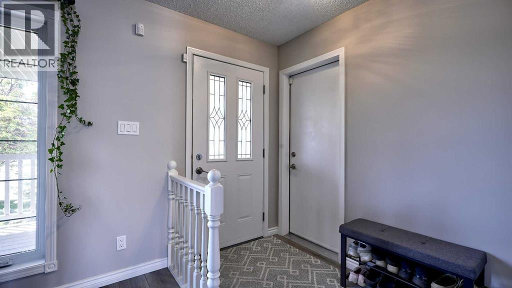 78 Athabasca Crescent