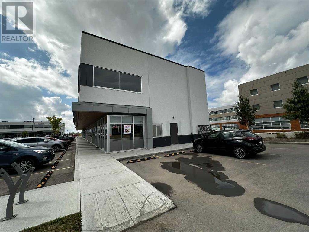 1210, 11 Royal Vista Drive NW